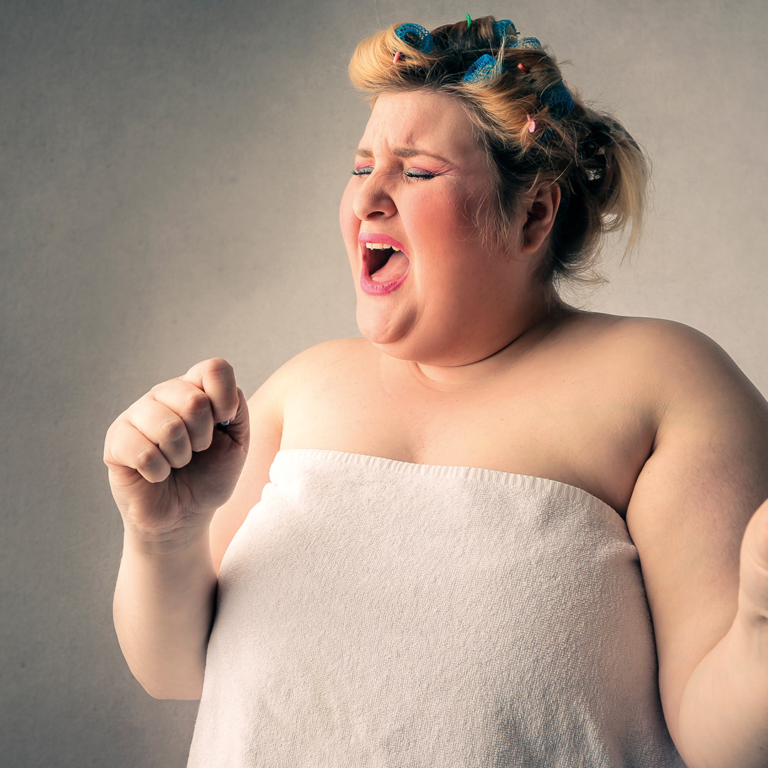 woman-singing_kvadrat